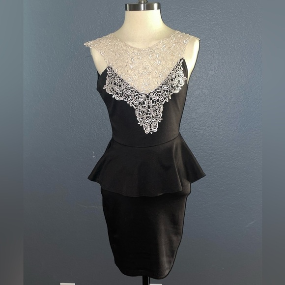 Lovely Rachel Women's Small Peplum Lace Neck Sleeveless Open Back Bodycon Black - Picture 2 of 10